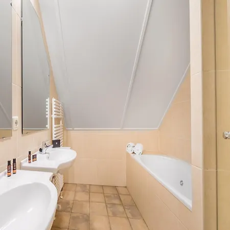 Villa Luxurious With Bath And Dishwasher Near A Nature Reserve *